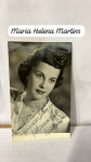 FOTOGRAFIA ASSINADA, MARIA HELENA CANTORA DE ÓPERA MEDIDAS 14X10 CM. DEDICATÓRIA A BORIS FEIGHELSTEIN