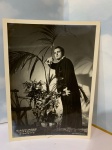 ÓPERA: FOTOGRAFIA ASSINADA DE GIANNI POGGI -  17X13 - Gianni Poggi nasceu o 4 de outubro de 1921 em Emilia-Romagna, Itália. Era ator e foi conhecido pelo seu trabalho em Casta Diva (1954), Para o Teu Coração (1954) e Tosca (1961). Morreu o 16 de dezembro de 1989 em Emilia-Romagna, Itália.