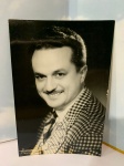 ÓPERA: RARA FOTOGRAFIA ASSINADA DE CANTOR DE ÓPERA, ASSINATURA NÃO IDENTIFICADA. (RENÉ DERTOU?) 15X10 CM