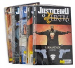 MARVEL - "JUSTICEIRO & ELEKTRA" - nºs 8 ao12. Editora Panini Comics. Revistas em quadrinhos em perfeito estado de conservação, estando os nºs 9, 10, 11 e 12 ainda no plástico original de fábrica, ou seja, nunca lidas ou manuseadas. Acompanham case para 12 revistas.
