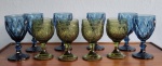 Dez taças em vidro moldado, estilo dos anos de 1960, cores azul e verde dourada. Medidas: 16 e 14,5cm