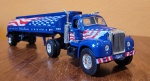 First Gear (raro) Mack B-61 Tractor & Tanker Building America 1/34. Conservado na embalagem original, perfeito. 41cm, Fonte eBay $169 https://www.ebay.com/itm/145043496345
