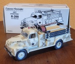 First Gear scale 1/34 International R-200 '57 US Army Desert Service Model Truck. Na embalagem original, perfeito. 19,5 cm.