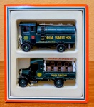 CORGI - Tanker & Thornycroft Beer Truck  John Smiths Brewery 1/43 scale. Conservado na embalagem original, perfeito..