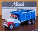 First Gear Mack 1960 B-Model Dump Truck AMERICAN ROCK-N-READY. Conservado na embalagem original, perfeito 22cm