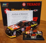 Kenny Irwin #28 Ford escala 1/24 e 1/43 Havoline Texaco. Conservado na embalagem original.