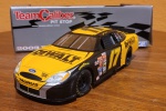 Matt Kenseth #17 DEWALT Champion 1/24 Team Caliber. Conservado na embalagem original.