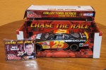 Brian Vickers #25 1/24 GMAC RACING CHAMPIONS 2005, metal fundido. Novo, no estojo original.