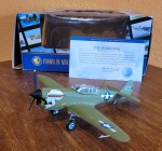 Franklin Mint Collection Armou P-40 WARHAWK escala 1/48, fundido, conservado na embalagem original, perfeito. Med.: 20x22cm, metal fundido 500 gramas.