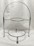 Organizador de louça em aço inox Riva. Medindo 33cm de largura x 41,5cm de altura.