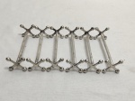 Jogo de 6 descansos de talher em prata 90 Eberle, modelo X. Medindo 8,5cm de comprimento.