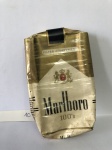 Carteira de cigarro MARLBORO 100´S. SELECTED FINE TOBACCOS. MADE IN U.S.A.