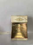 Carteira de cigarro Batberg Exquisit. IM RAUCH NIKOTINARM. Der gute Geschmack einer Cigarette wird durch die Auswahl und Pflege des Blattgutes geprägt. Wir ver-wenden deshalb für Batberg Exquisit nur in bevorzugter Sonnenlage gewachsenen Tabak. Handverles