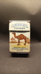 Carteira de cigarro CAMEL FILTERS HARD PACK. GENUINE TASTE TURKISH & AMERICAN BLEND. Made in U.S.A.