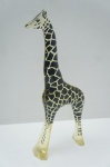 Abraham Palatnik (1928-2020) - Escultura cinética confeccionada em resina de poliéster representando "Girafa". Medidas: 32 x 13 cm. (bicado na base).