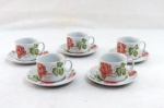 Cinco (05) xícaras para chá em porcelana branca decoradas com rosas, pintadas a mão.
