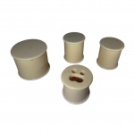 Quatro peças para bancada de banheiro em resina sendo um para escovas de dente, um para algodão, um para cotonetes e um multiuso, Alt. 10 a 12,  Diam. 10 a 13 cm.