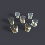 Sete copos para whisky, de modelos diversos, 2 com logo Grant`s Alt. 10 a 9, Diam. 9 a 8 cm.