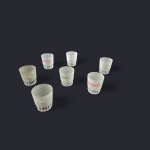 Sete copos para drinks em vidro translúcido e fosco, marcados, côco, maracujá, limão, Alt. 7, Diam. 6 cm.