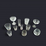 Onze taças diversas, cristal e vidro:2 em bico de jaca, 2 para vodca e etc.