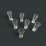 Sete tulipas  em vidro para shop/cerveja, uma delas menor, Alt. 16 e 14, Diam. 7 e 6 cm.