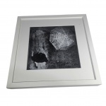 Renato Baiofato, fotografia emoldurada em preto e branco  assinada, datada e numerada no verso, NY, 2014, 2/15, 40 x 40 cm.