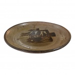 Travessa em cerâmica oriental com pintura abstrata, Diam. 30 cm.