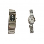Dois relógios de pulso femininos, Citizen e Giuliano em aço, não foram testados, Diam. 2 e  2 x 3 cm.