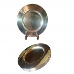 Doze sousplats espessurados à prata, Diam. 31 cm.