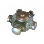 Antigo baleiro em grosso vidro com 5 divisórias e tampo de alumínio, Diam. 25, Alt. 27 cm.