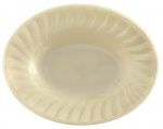 COLOREX - Antiga travessa em opalina nacional, formato ovalado com caneluras na borda. Meados anos 70, possui registro Colorex. Mede 27 x 21cm.