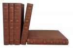 Coleção de cinco exemplares de livros, obras de escritores vencedores do PREMIO NOBEL DA LITERATURA entre eles KNUT HAMSUN, GRAZIA DELEDDA, ROMAIN ROLLAND e vários outros. Edição em capa dura, anos 60 e 70, idioma português, paginas amareladas pelo tempo. Mede 23 x 17cm.