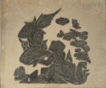 Arte oriental, figuras humanas, proteção de vidro transparente e moldura de metal. Mede 62 x 52,5cm.