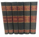 STEFAN ZWEIG - Parte de coleção contendo seis livros de capa dura em couro preto do escritor austríaco Stefan Zweig, entre eles Maria Stuart, Maria Antonieta, Balzac. Edição de 1955, idioma português. Páginas amareladas pelo tempo. Mede 23cm x 16cm.