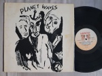 LP BOB DYLAN - PLANET WAVES // CAPA CONFORME FOTOS // DISCO EM MUITO BOM ESTADO // PODE CONTER RISCOS QUE CAUSAM CHIADOS, RUÍDOS OU PULOS