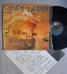 LP CYNDI LAUPER - TRUE COLORS C/ ENCARTE // CAPA CONFORME FOTOS // DISCO EM MUITO BOM ESTADO // PODE CONTER RISCOS QUE CAUSAM CHIADOS, RUÍDOS OU PULOS