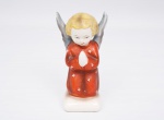 Colecionismo - Hummel - Goebel - Germany - escultura em porcelana alemã policromada representando " Anjo da Guarda " - assinado na base - med. 12x4,5x4,5 cm (uma asa com pequena falha na ponta da asa) - As esculturas Hummel são peças colecionáveis criadas pela artista Maria Innocentia Hummel (1909 - 1946)