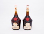 Bebidas - Lote constando de duas garrafas de " Dom Bénedictine " - licor - France - 1 litro lacradas (sem garantia do líquido)