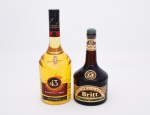 Bebidas - Lote constando de duas garrafas sendo uma " Britt " - licor de café - Costa Rica - 750 ml lacrada e um " 43 Cuarenta y tres " - Diego Zamora 0 Licor - Espanha - 1 litro lacrada (sem garantia do líquido)