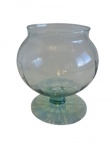 Baleiro em vidro esverdeado. Medidas 18cmx 15cm