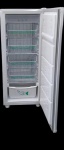 Freezer vertical Consul de 121L  (Medida 130x48cm e 62 cm de profundidade)  funcionando e com pouco uso, mas sem garantia de uso posterior. ATENÇÂO 127V. VEJA FOTO EXTRA DO INTERIOR. Peça deve ser retirada na Barra da Tijuca mediante agendamento prévio.