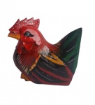 Galinha esculpida em bloco de madeira com sofisticada policromia. Medida 12x12cm.