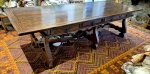 Mesa de sala de jantar em vinhático em grande formato para 12 lugares medindo 82 x 110 x 300 cm deve ser retirada por transportadora na Rua Piratininga - gávea RJ.
