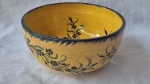 Cerâmica Itaipava  saladeira em cerâmica pintada decorada em policromia comflores , marca em cavo 12 x24 cm