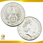 Moeda do Reino Unido  - 5 Libras 2017 - Prata 0.999 - 2 Oz - 62.20g - 38.6mm x 5.5mm - Proof - Comemorativa - As bestas da Rainha - Griffin de Edward III - Na capsula
