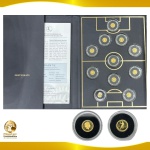Moedas da Alemanha - Coleção as 11 Menores moedas de Ouro da Copa do Mundo FIFA 2014 - Album Original da MDM com 11 Moedas de Ouro (.999) - 0.50 g (5.50 g de Ouro Fino) - 11.0 mm - Proof - 10 Moedas de 5 Dolares e 1 Moeda de 2 Dolares - Em Capsulas Originais acompladas no Album com Certificados por tema - Futebol na Europa/Futebol na Austrália e Anfitrião da Copa - Emissão Oficial FIFA 2014 para Paises da Oceania - Edição Limitada 7500 Unidades / Raridade - Avaliado em R$ 5.500.00