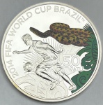 Moeda De Vanuatu - 50 Vatu 2012 - Prata 0.925 - 20.0g - 38.6mm - Seletivamente Colorida - Proof - Comemorativa Copa do Mundo de Futebol FIFA 2014 - Brasil - Rarissima - Apenas 1000 Unidades - Na cápsula"
