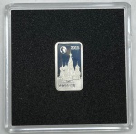 Moeda das Ilhas Salomão - Half Dollar 2015 - Prata 0.999 - 2.5g - 18.7mm x 10.5mm - Proof - Monumentos do Mundo - Moscou- Apenas 10.000 unidades na Capsula Original