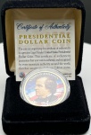 Estados Unidos - Estojo com a Moeda Fantasia de 1 Dollar Colorida da Série Presidentes - 17º Presidente - Andrew Johnson - Com certificado da The Merrick Mint