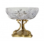 Centro de mesa em cristal Baccarat com suporte em bronze dore, 28x30 cm